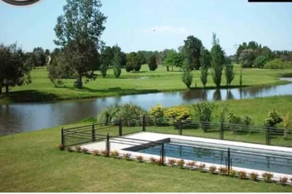 Apartment Dormi En Country Boca Raton Monoambiente Con Pileta Gym Tenis Golf Paddle