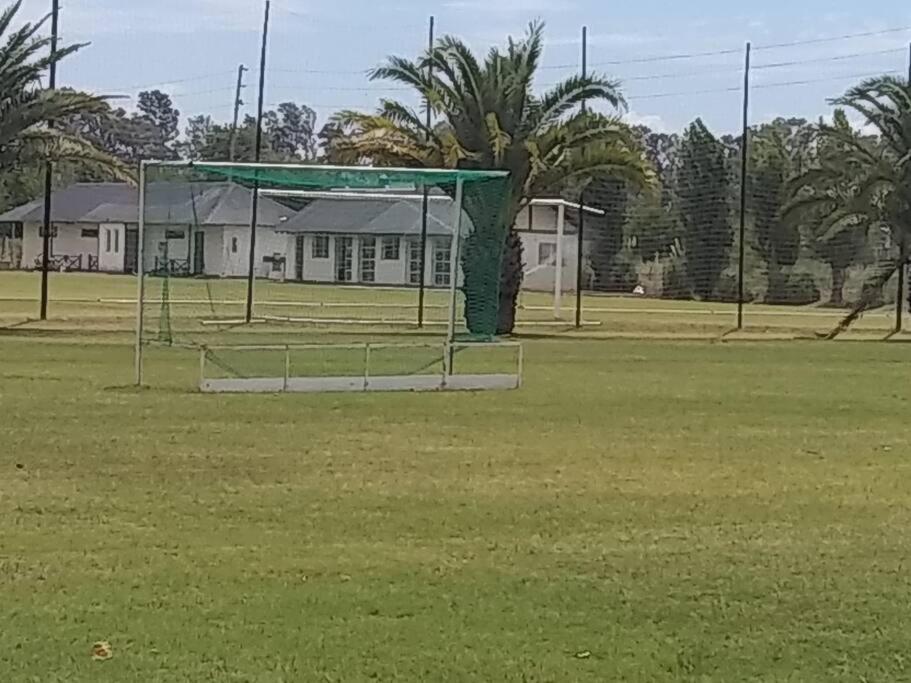 Dormi En Country Boca Raton Monoambiente Con Pileta Gym Tenis Golf Paddle *